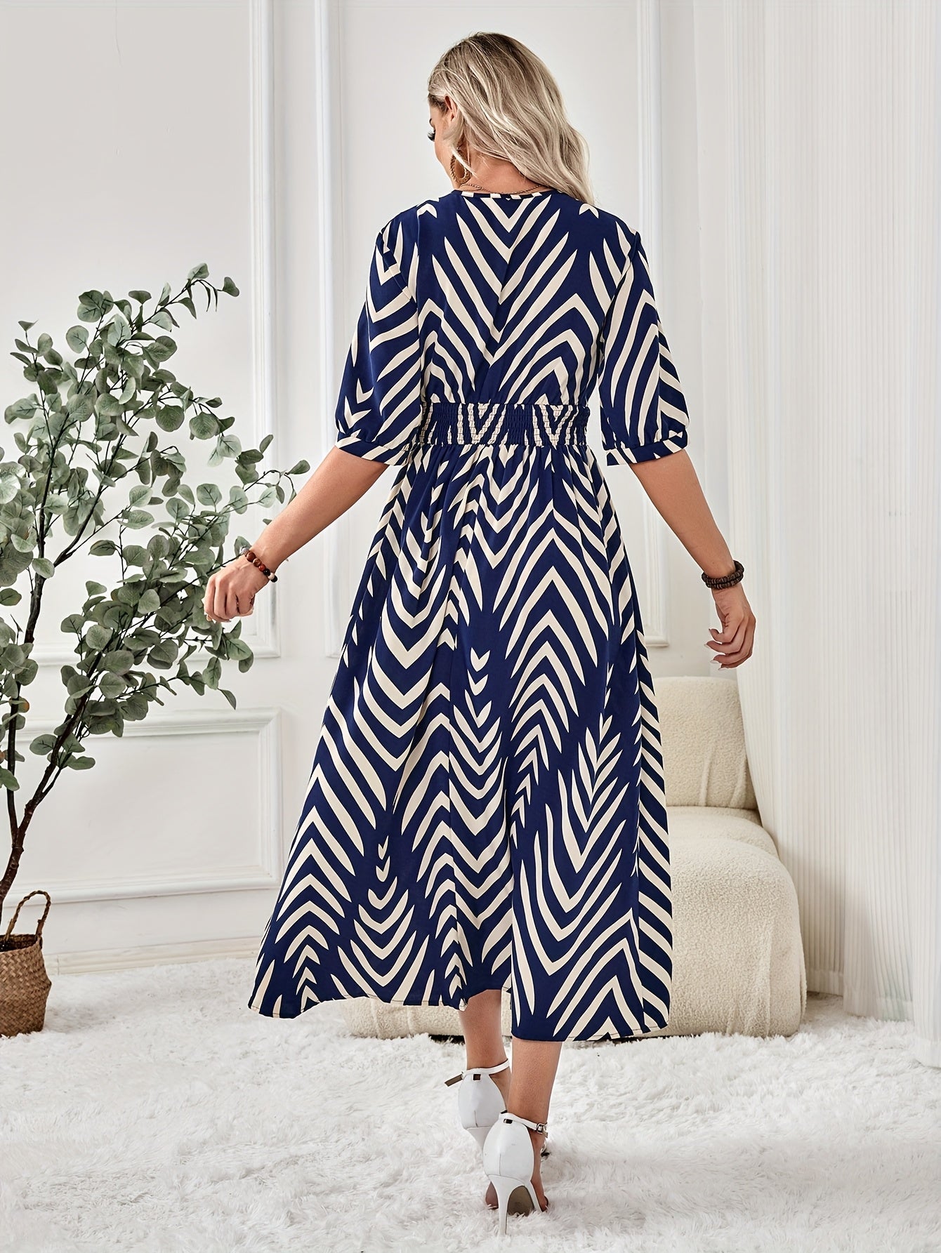 Women's maxi dress with chevron pattern and flattering fit – elegant casual and summer dress
