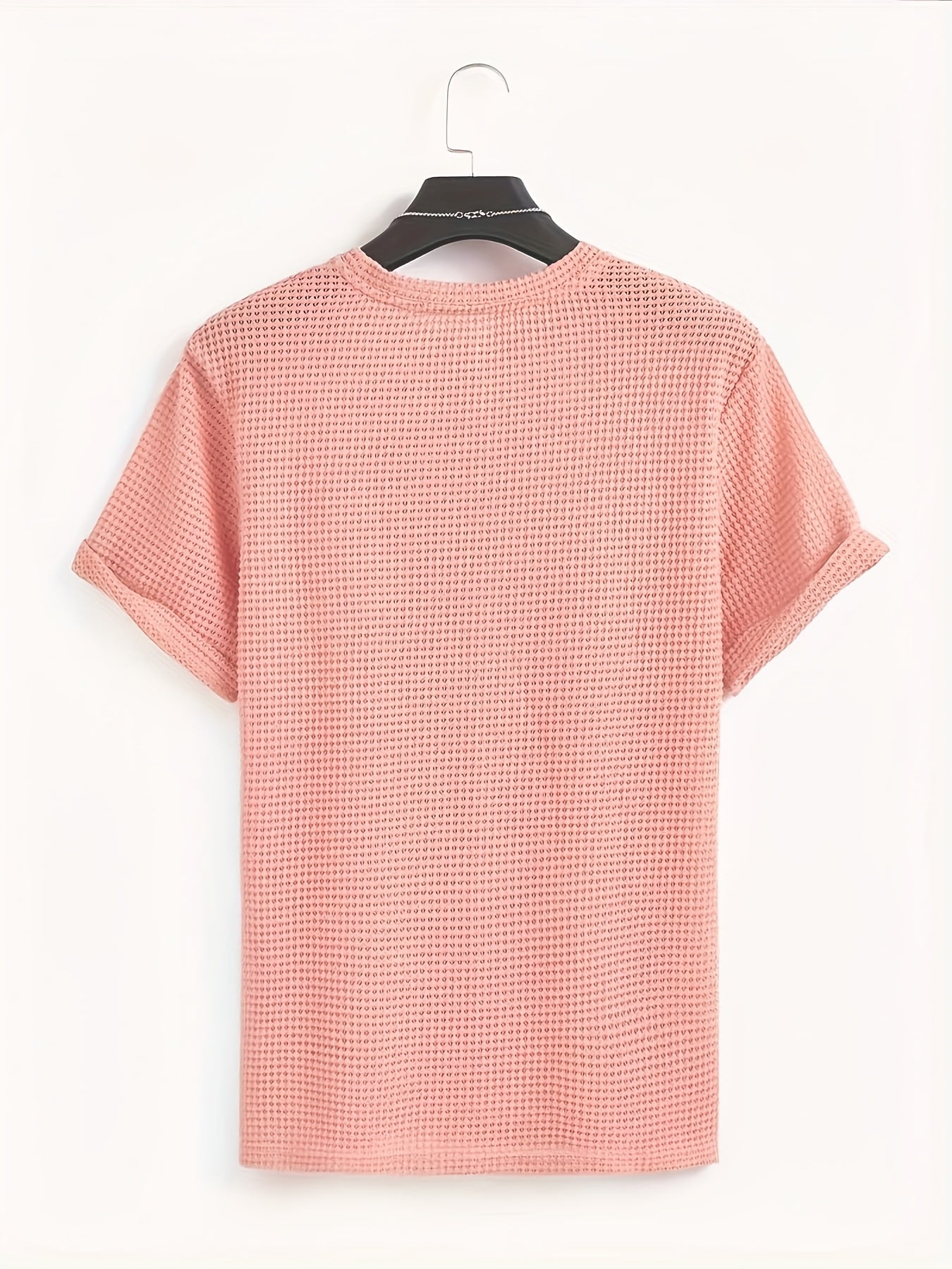 Men's short-sleeve T-shirt with modern mesh design and casual style