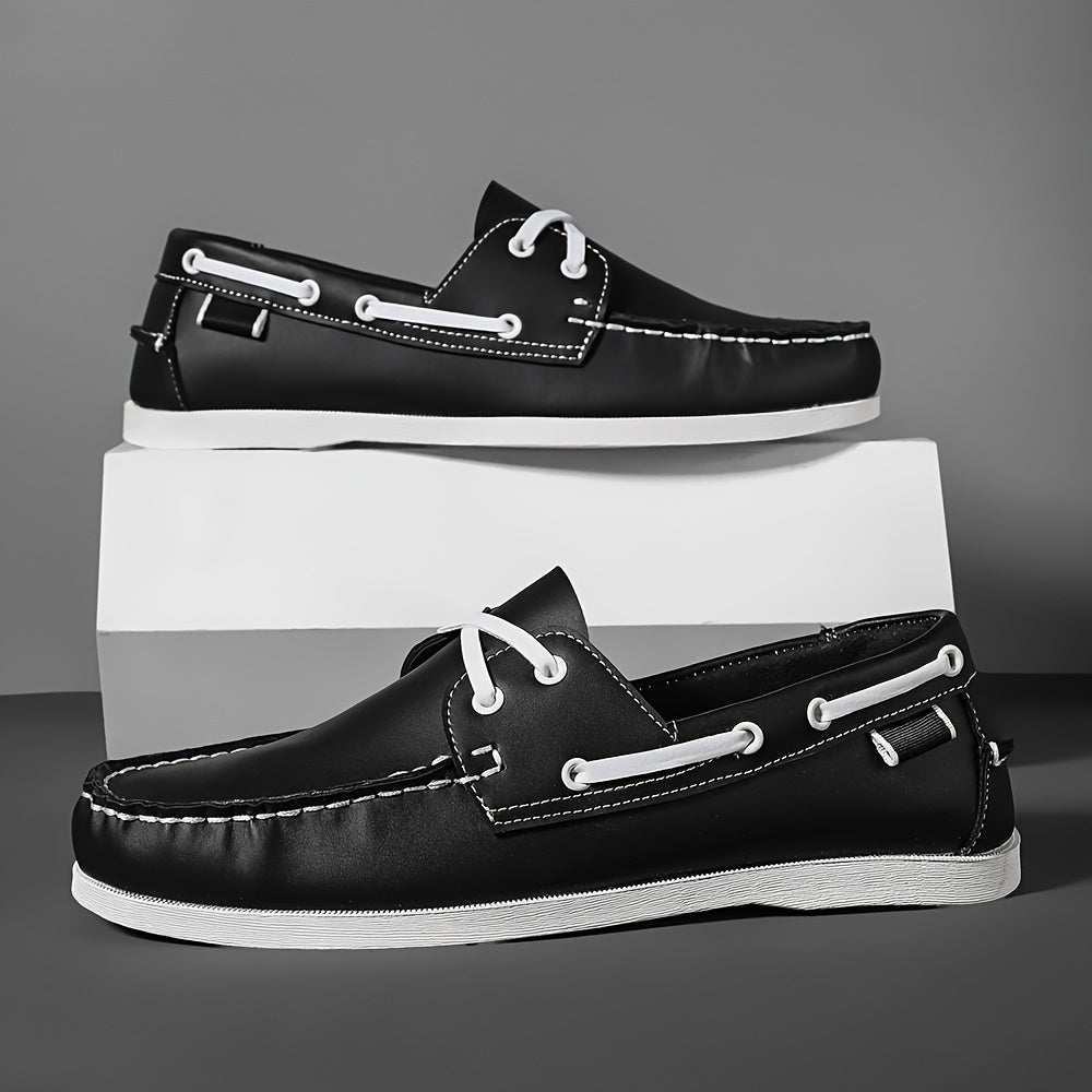 Men's boat shoes in classic moccasin style – Elegant casual shoes for everyday and leisure use
