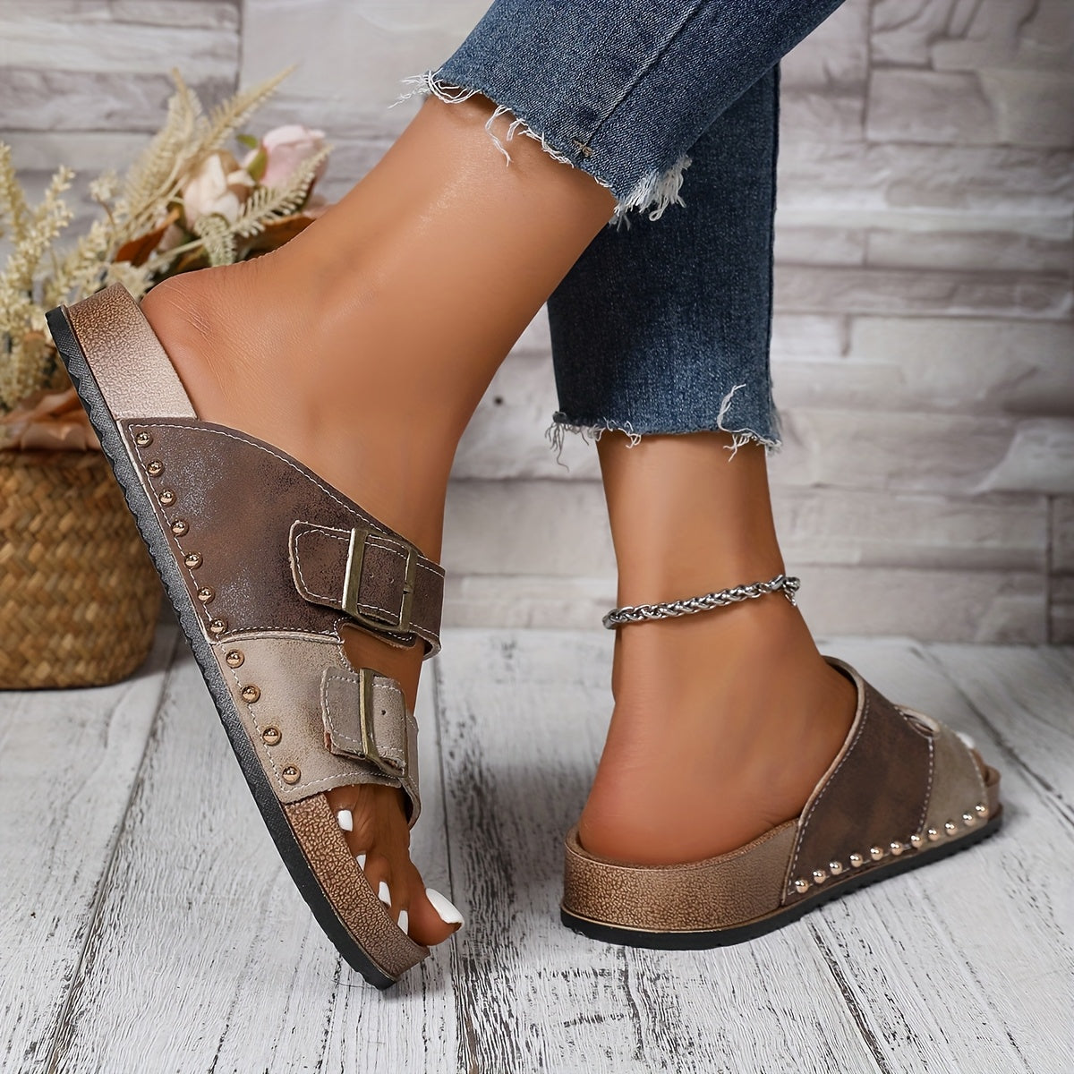 Women's Comfortable Vintage Sandals with Buckles – Open Toe, Casual & Everyday