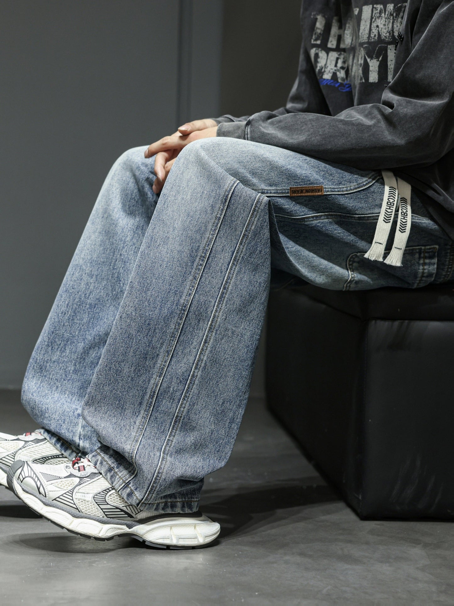 Men's Baggy Jeans Loose Fit Streetwear Casual Pants for Everyday and Going Out