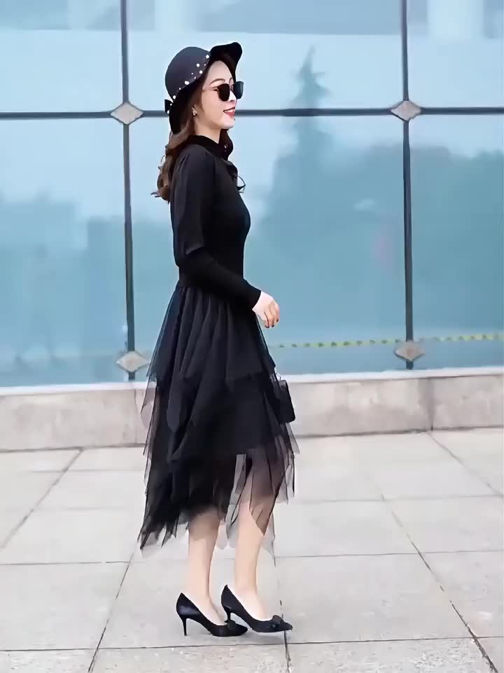 Women's Asymmetrical Tulle Skirt with Layered Look – Elegant Party and Street Style