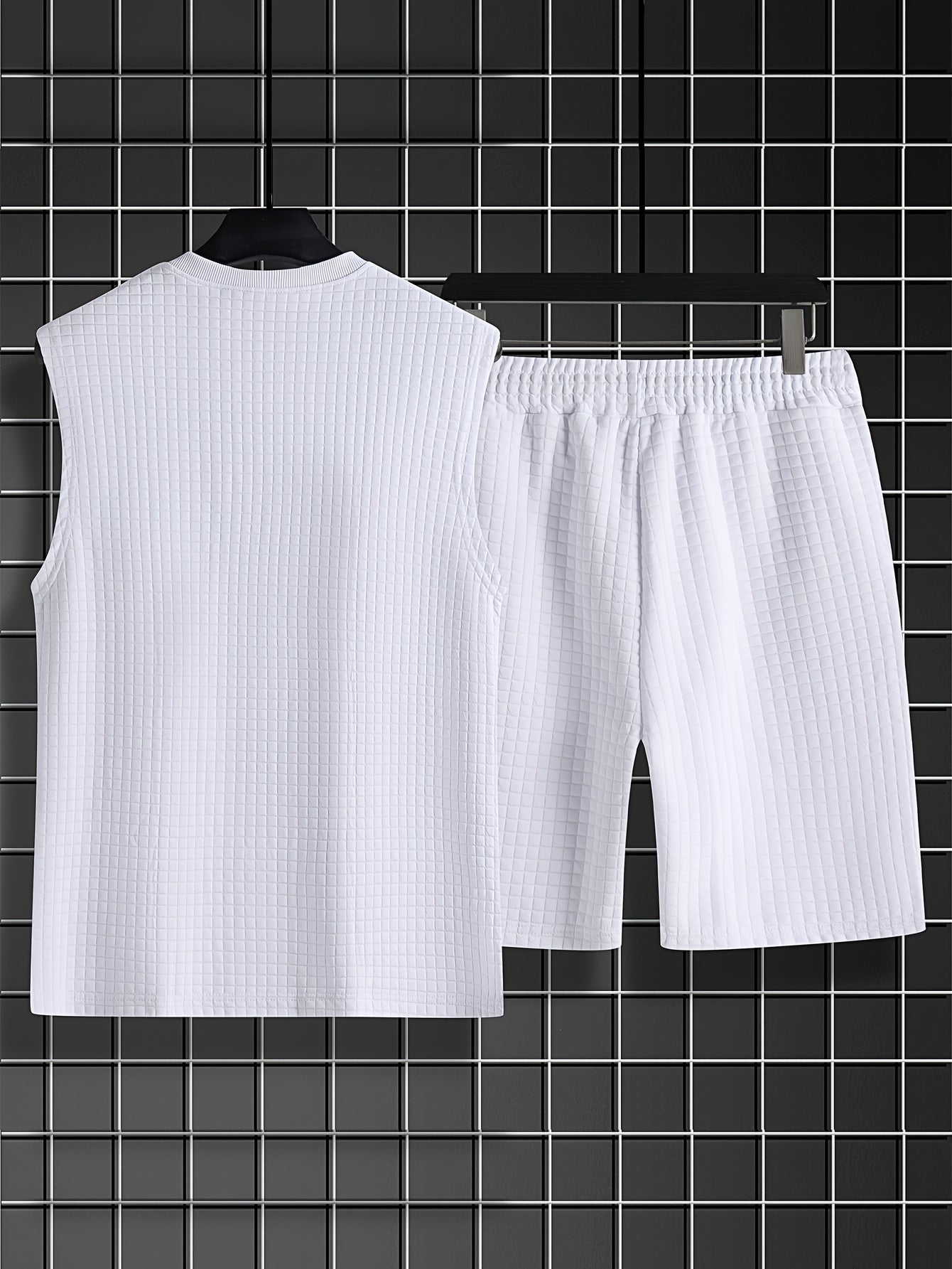 Men's Casual Tank Top Set with Shorts – Fashionable Sleeveless Outfit for Summer & Sports