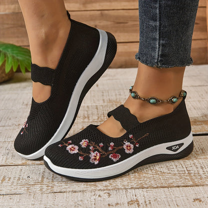 Women's Comfort Slip-ons with Embroidery and Wedge Heel – Casual and Everyday Use