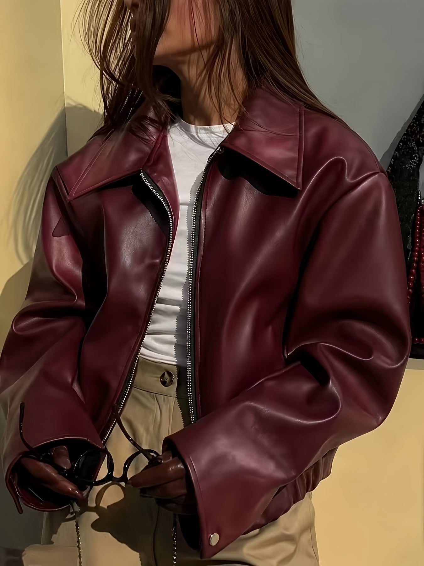 Women's leather-look bomber jacket with zipper and collar