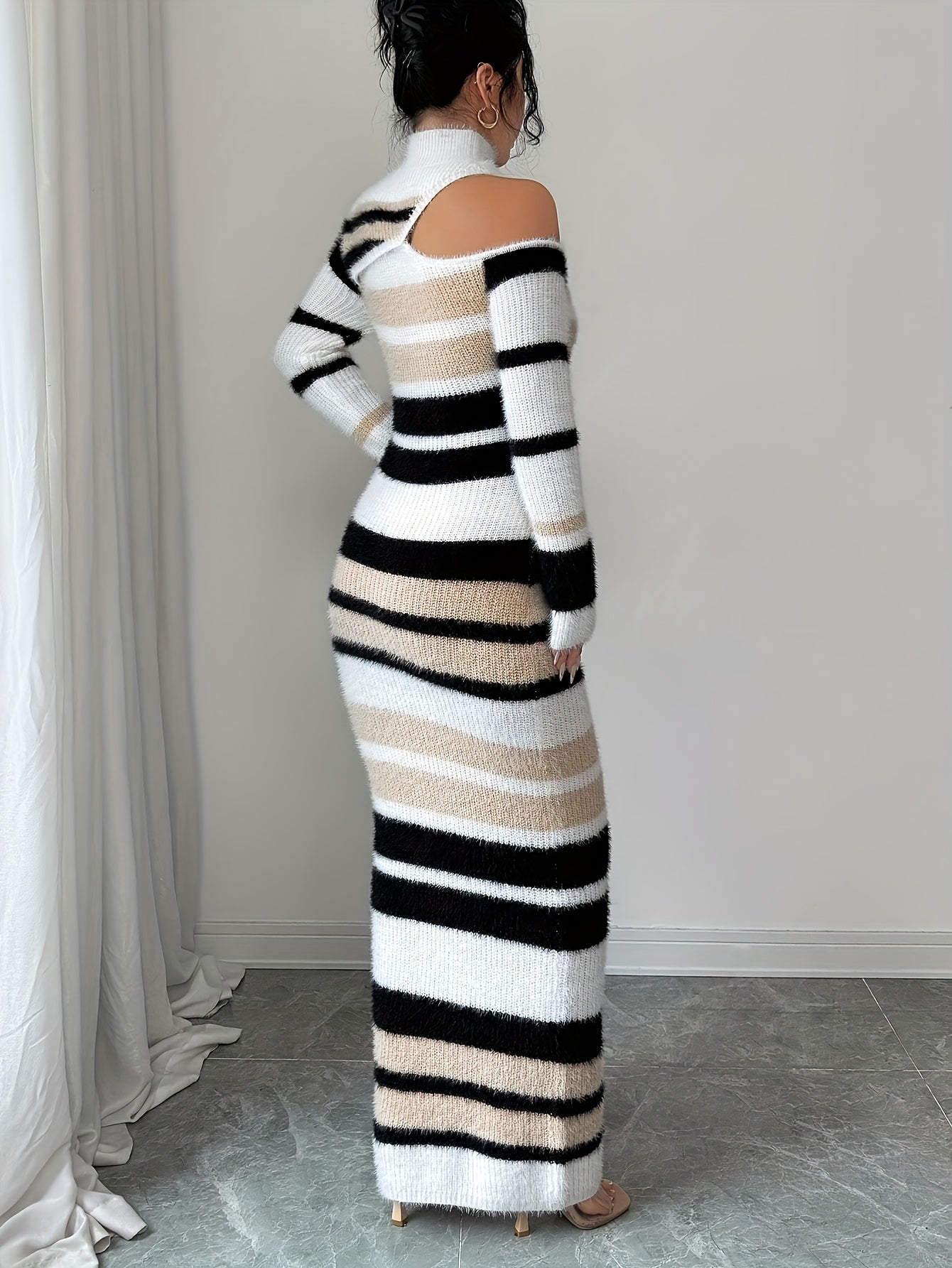 Damen Maxikleid gestreift langarm mit Cut-Out