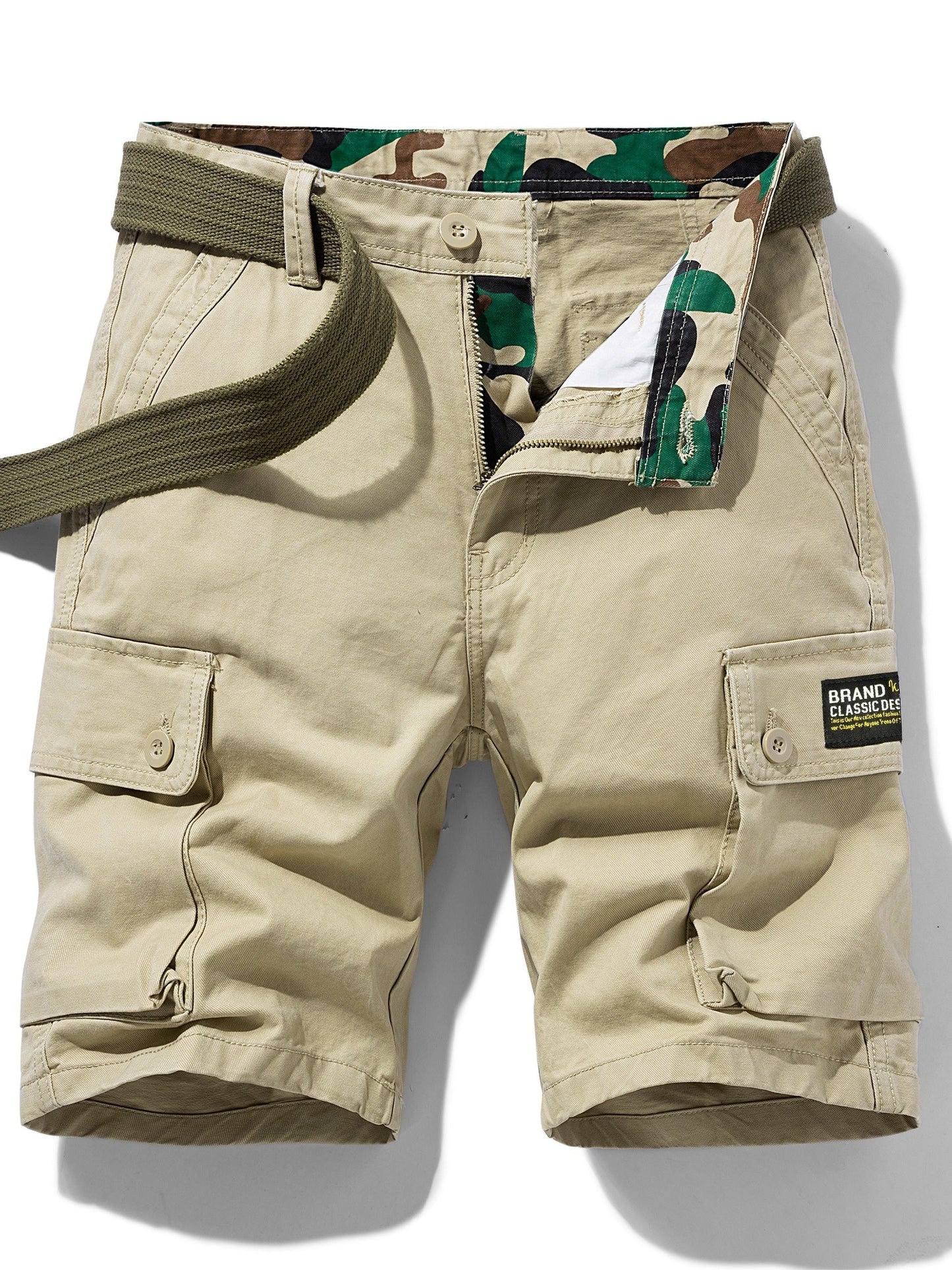 Men's cargo shorts in outdoor and casual style with pockets and belt