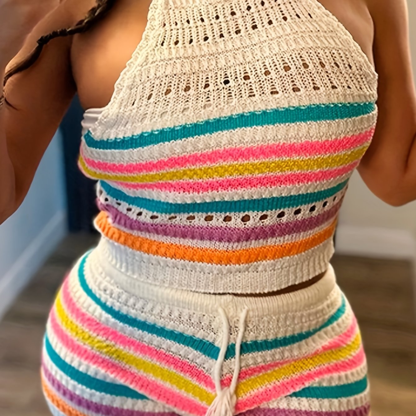 Damen Y2K Strick-Set mit Halterneck-Top und Shorts – Bunte Streifen, Sommer Freizeit Outfit