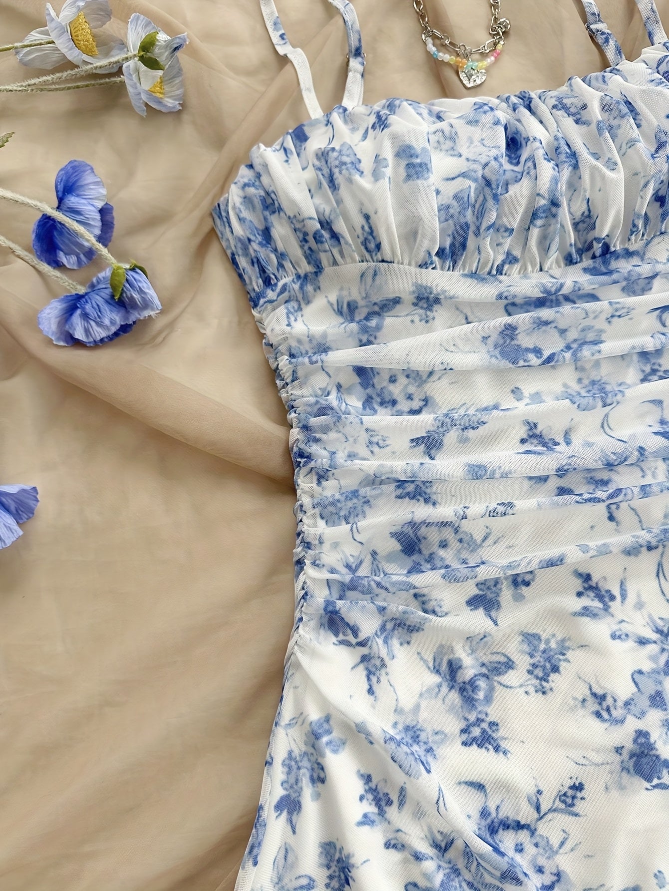 Women's Summer Dress Elegant with Floral Pattern and Spaghetti Straps – Perfect for Leisure and Vacation