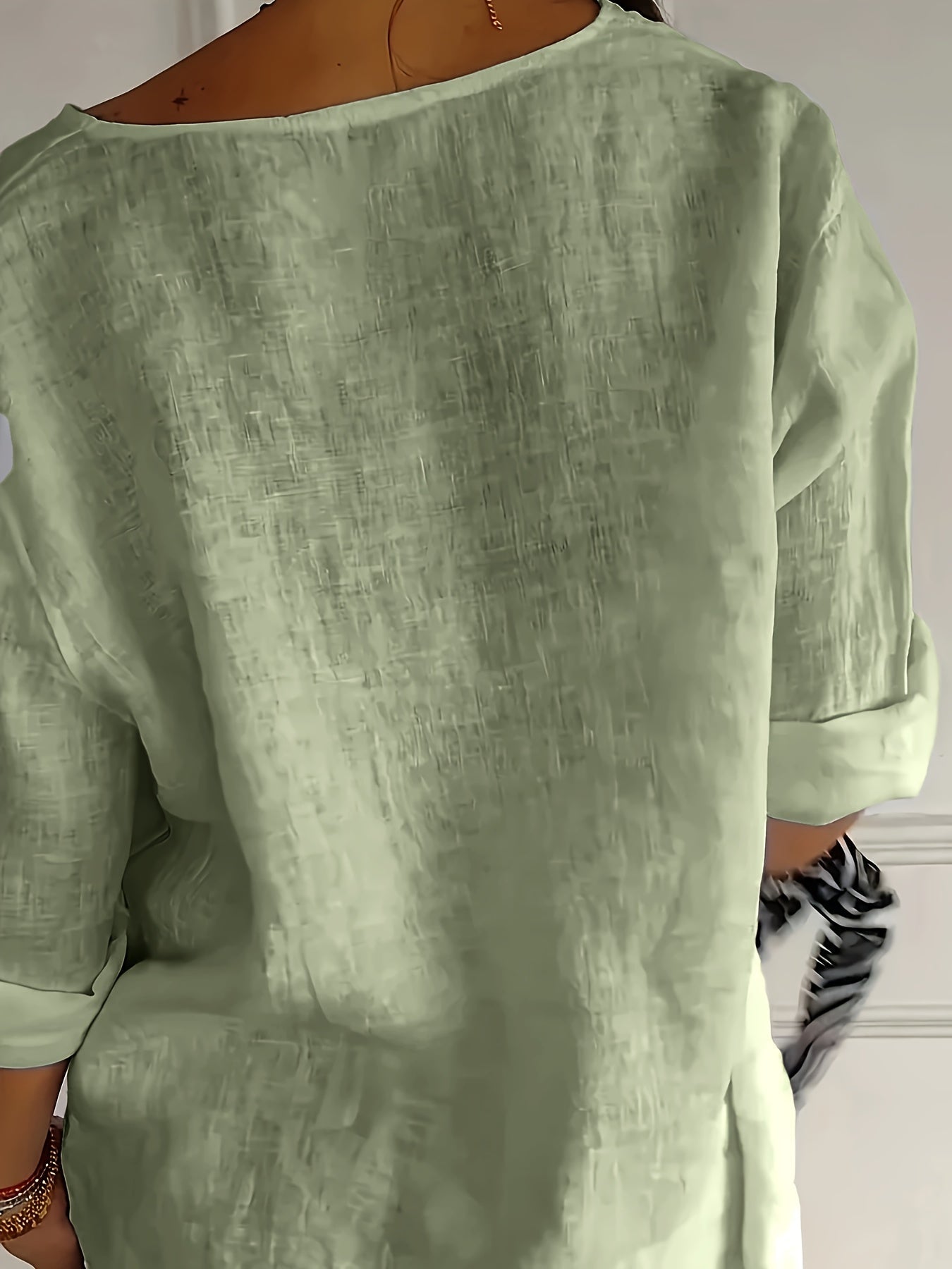 Women's blouse with large buttons and loose fit – everyday & office, casual style