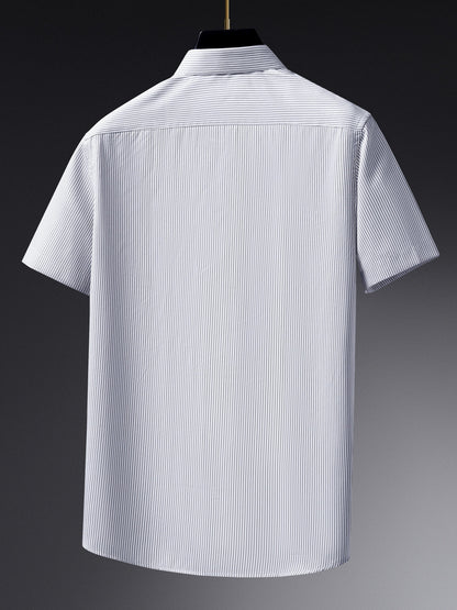 Men's Business Short-Sleeve Shirt with Pinstripes – Modern Design for Office and Leisure