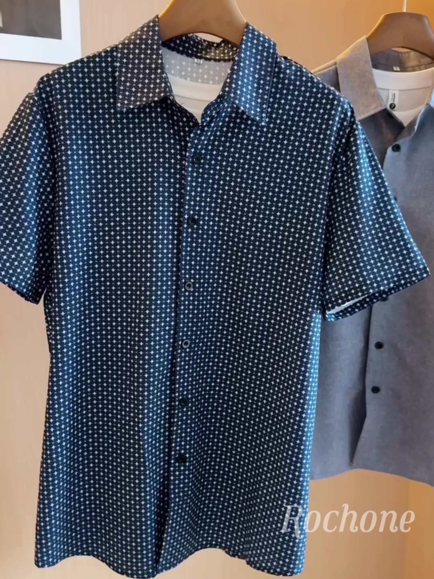 Men's Short-Sleeve Casual Shirt with Geometric Pattern – Modern Summer Shirt for Everyday and Leisure