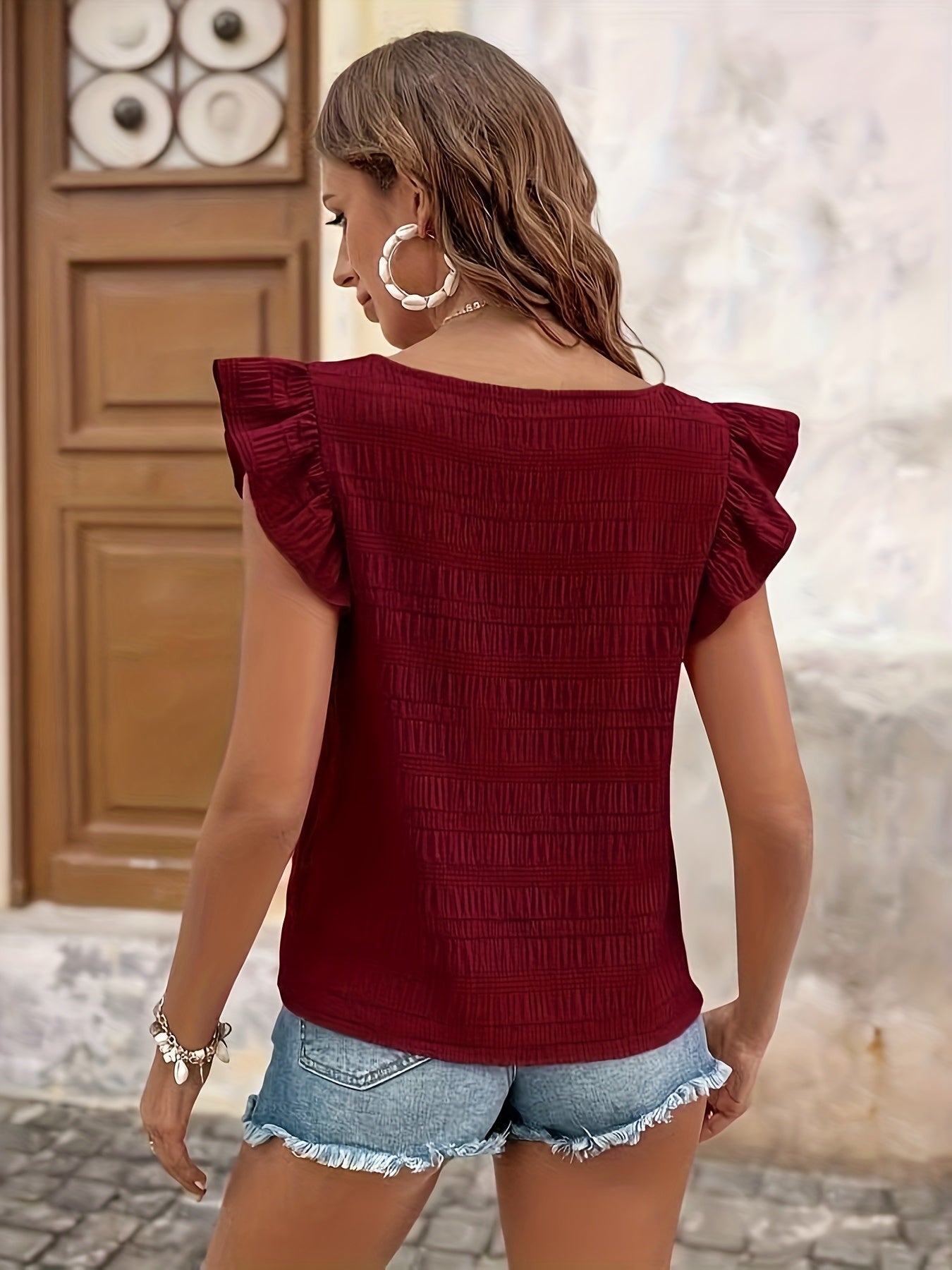 Women's Summer Ruffle Top in Casual Style with Square Neckline – Perfect for Leisure and Vacation