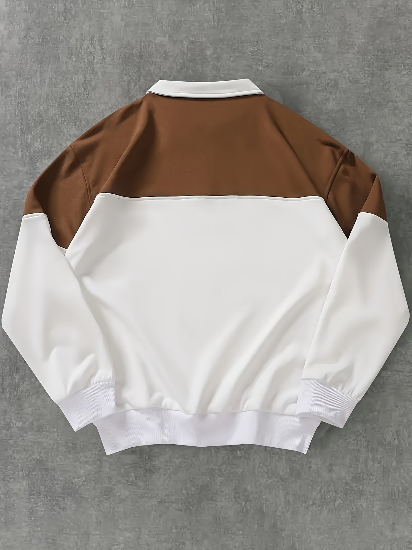 Unisex long-sleeve sweatshirt with collar, zipper, and “Montreal Canada” print – Green/White