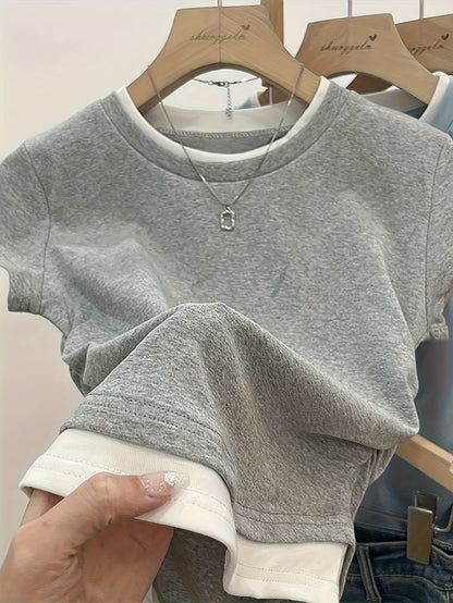 Damen Modernes Kurzarm Shirt mit Layer-Look und Minimalistischem Stil – Perfekt für Freizeit & Alltag