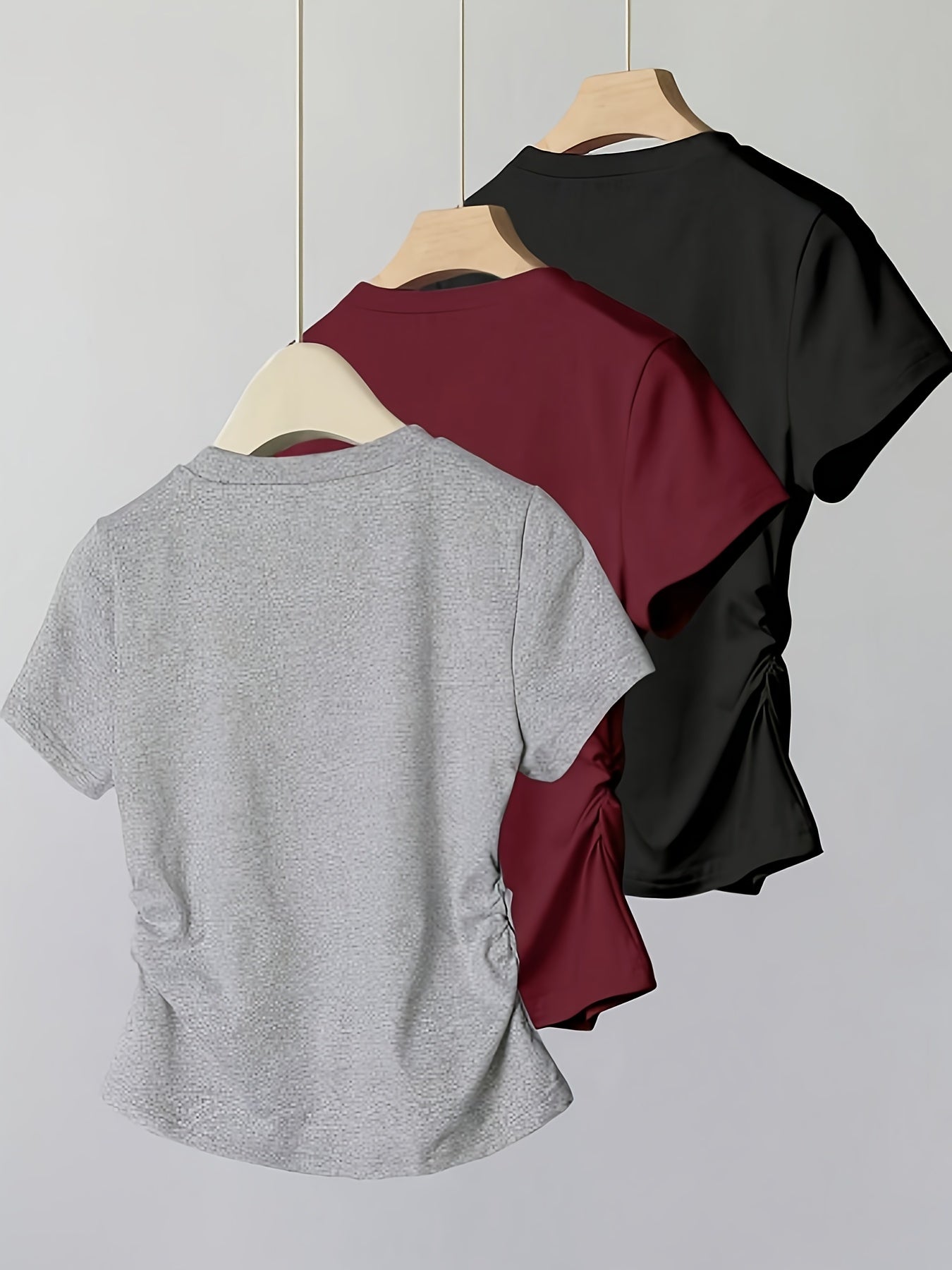 Women's Basic T-Shirt with Bow Embroidery and Ruching – Everyday & Casual