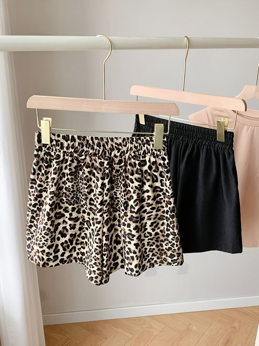 Women's shorts set in casual style – ideal for everyday wear and leisure
