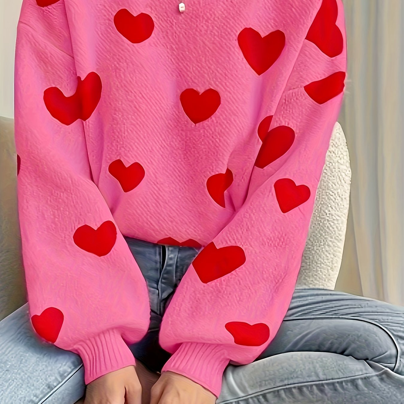Women's sweater with heart pattern, crew neck, long-sleeve knit sweater