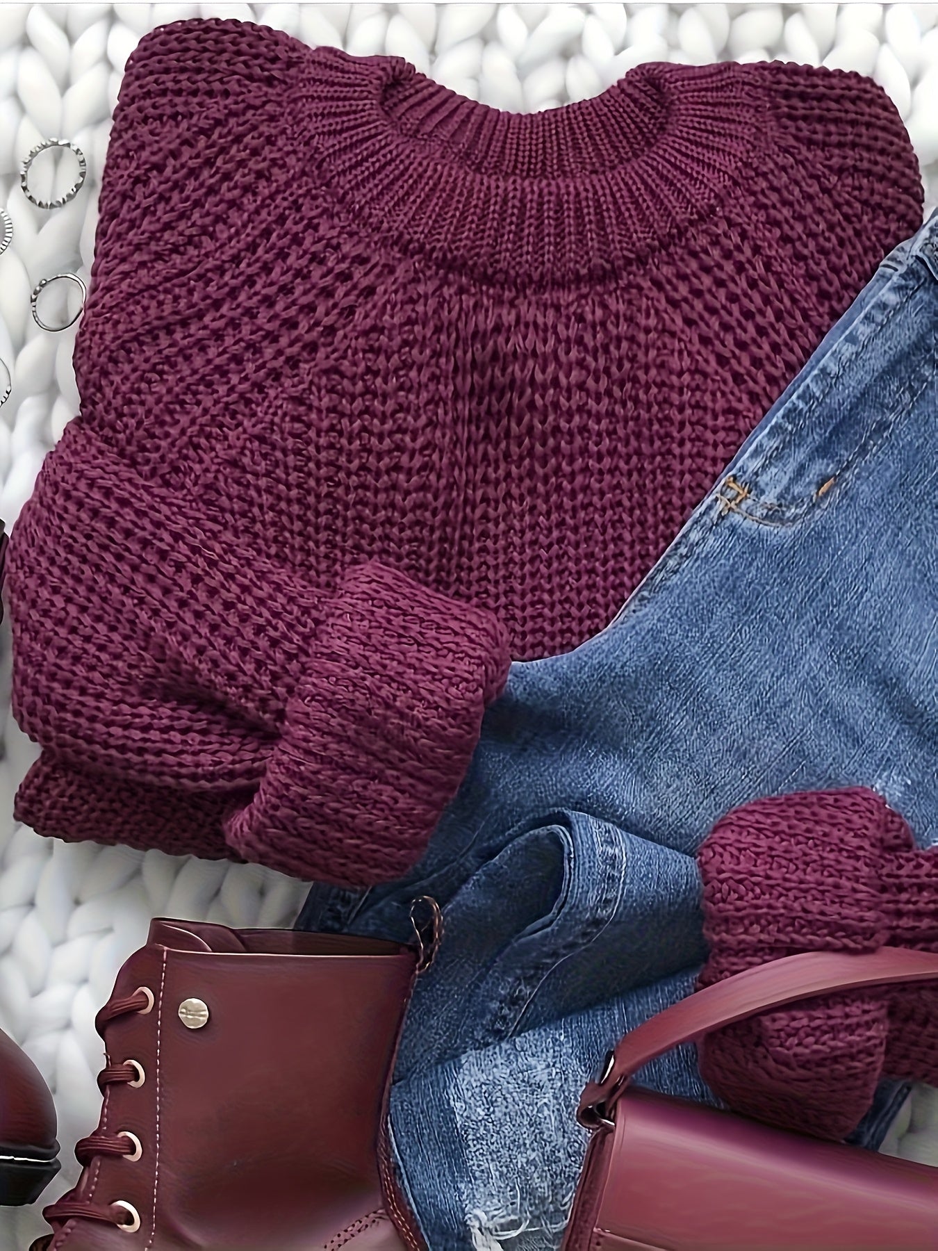 Women's knitted sweater in elegant, loose style for autumn and winter