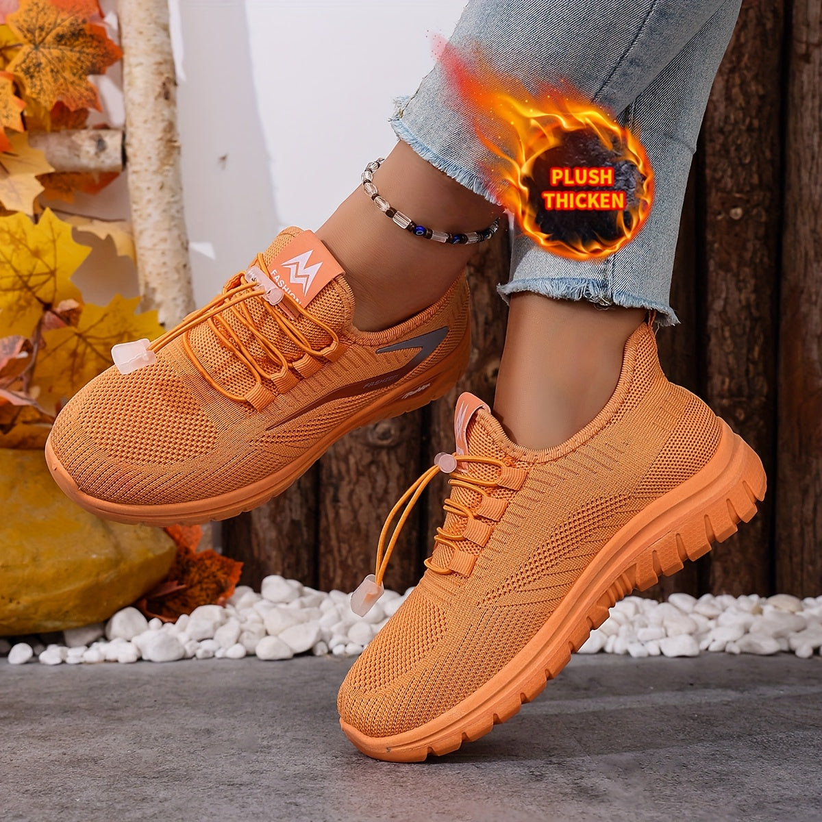 Pink women's sneakers lined with elastic laces