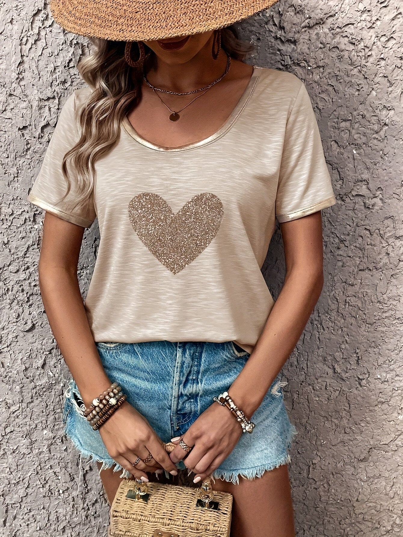 Women's shirt with heart motif and metallic details – trendy casual shirt for everyday wear and special occasions