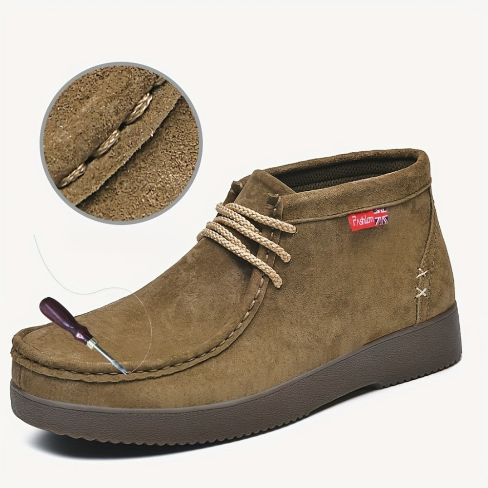 Men’s moccasin ankle boots with laces and a treaded sole in a suede look