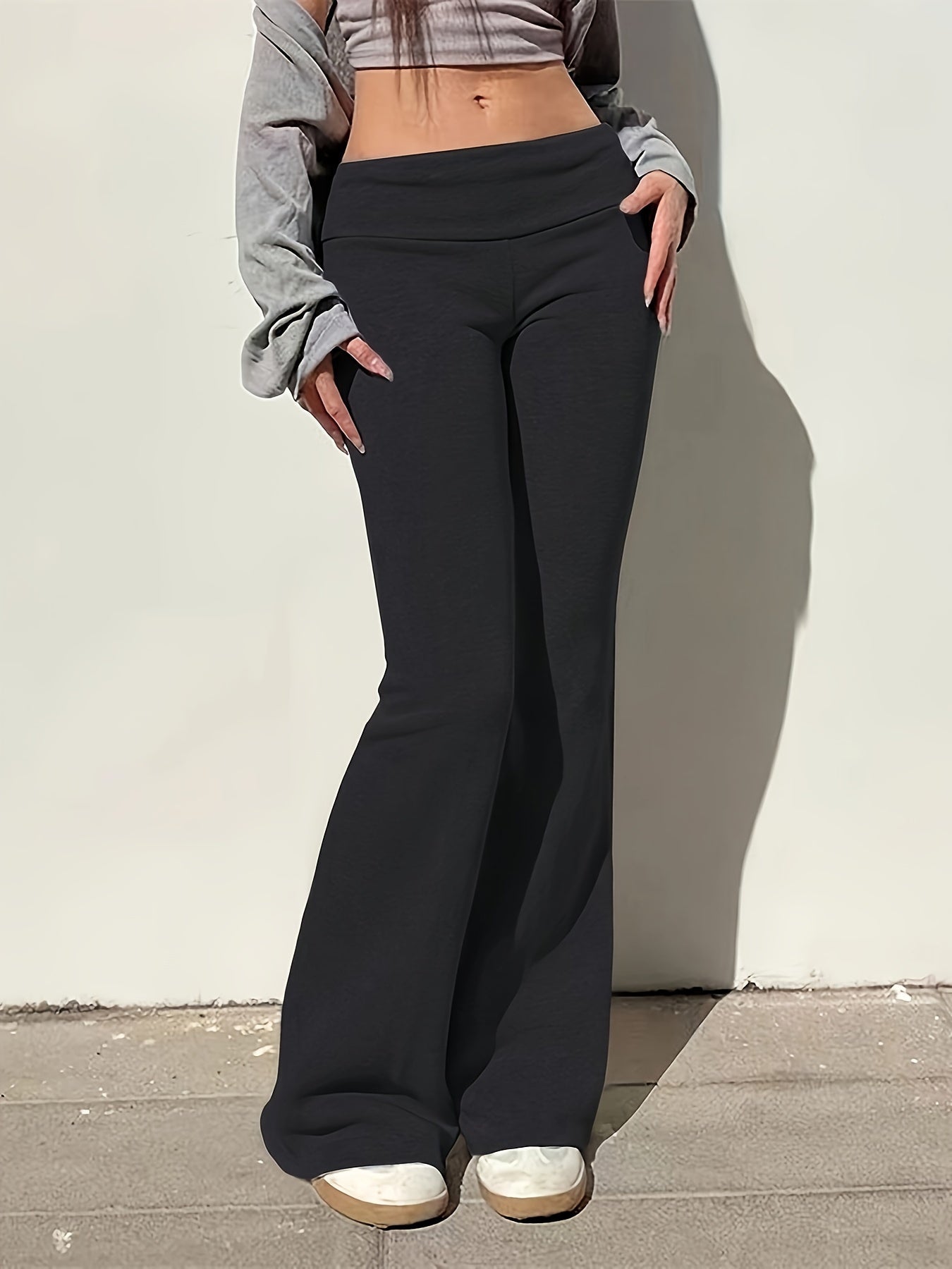 Women's flared pants with wide legs and modern casual style – Perfect for everyday wear and sports