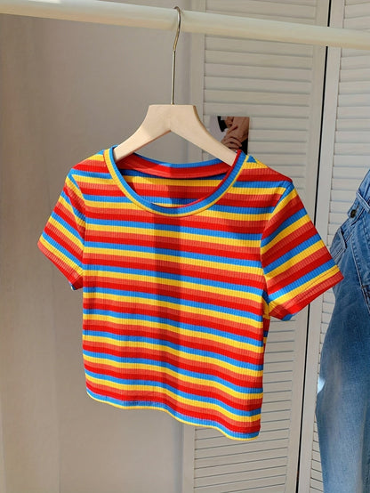 Women's Short-Sleeve T-Shirt with Stripe Pattern – Modern Casual Shirt in Retro Style