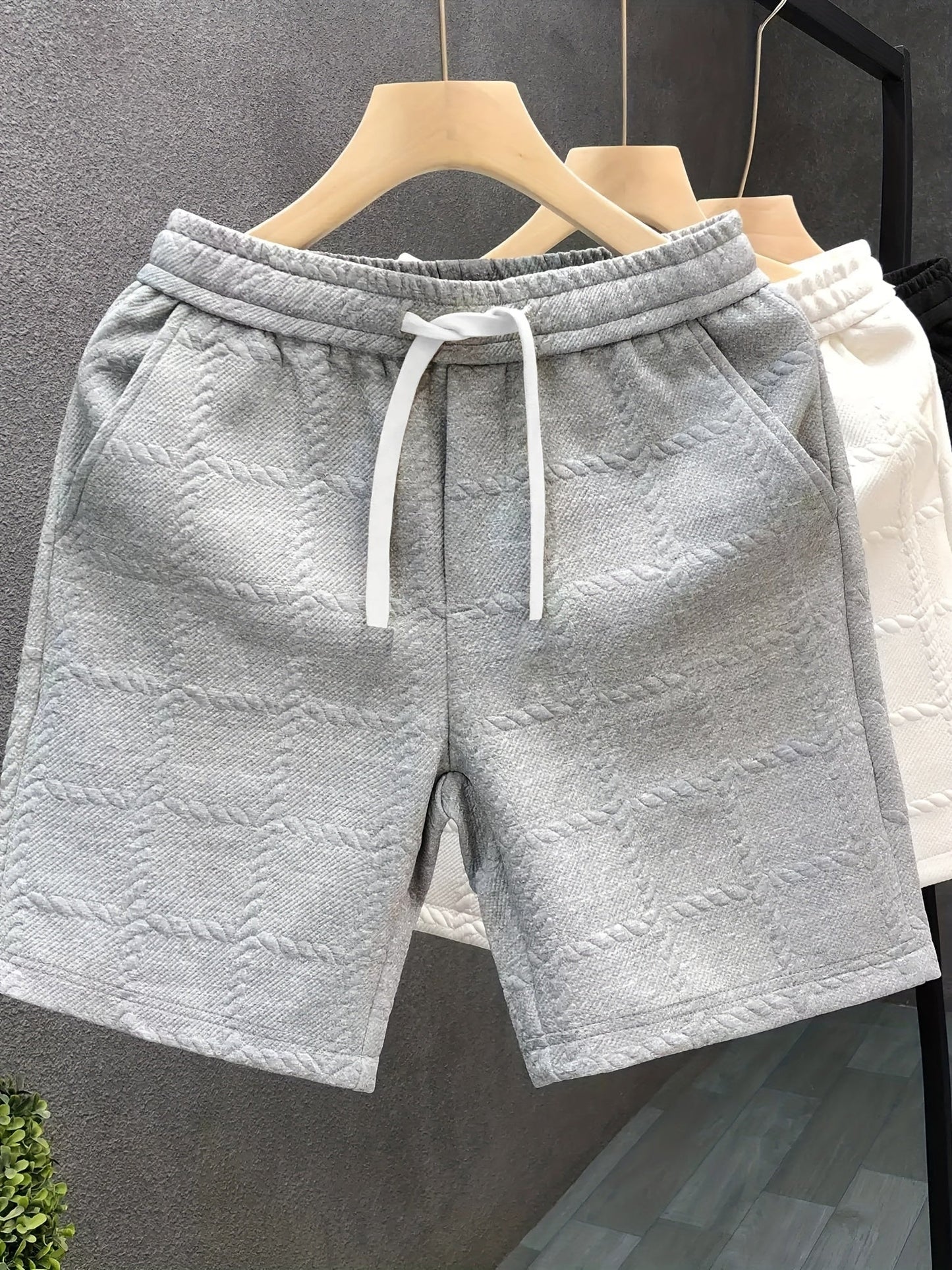 Men's casual shorts with modern 3D relief pattern – stylish athleisure for everyday and leisure
