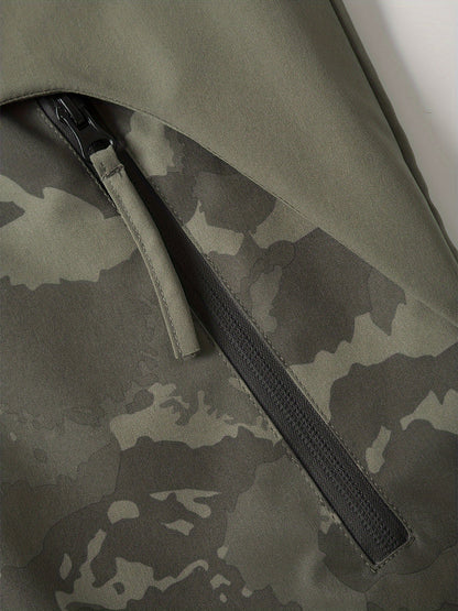 Men's camouflage jacket with hood and zipper