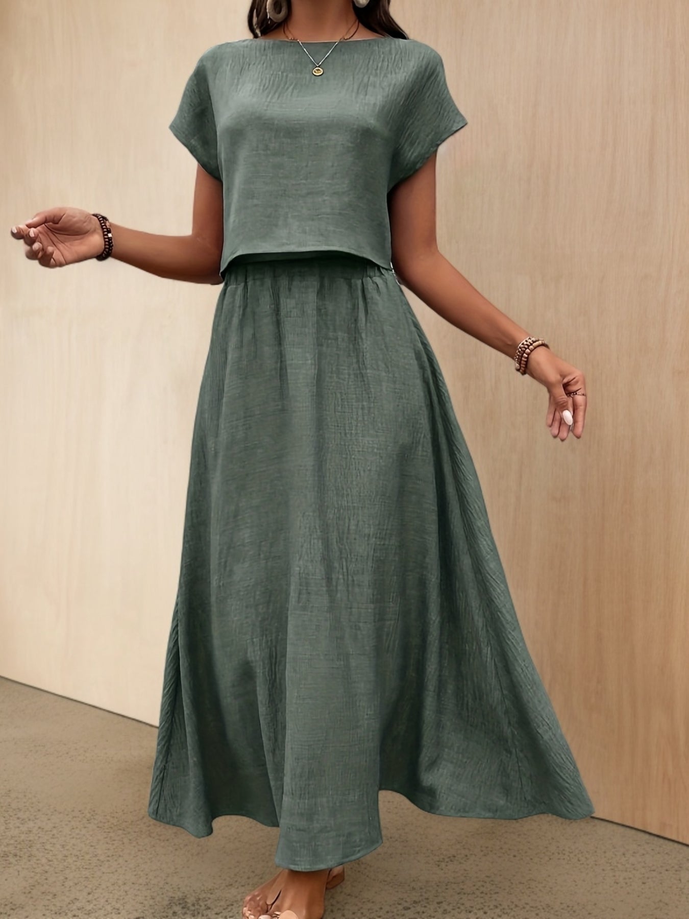Women's Summer Two-Piece Set Elegant – Fashionable Crop Top and Maxi Skirt, Perfect for Everyday & Vacation