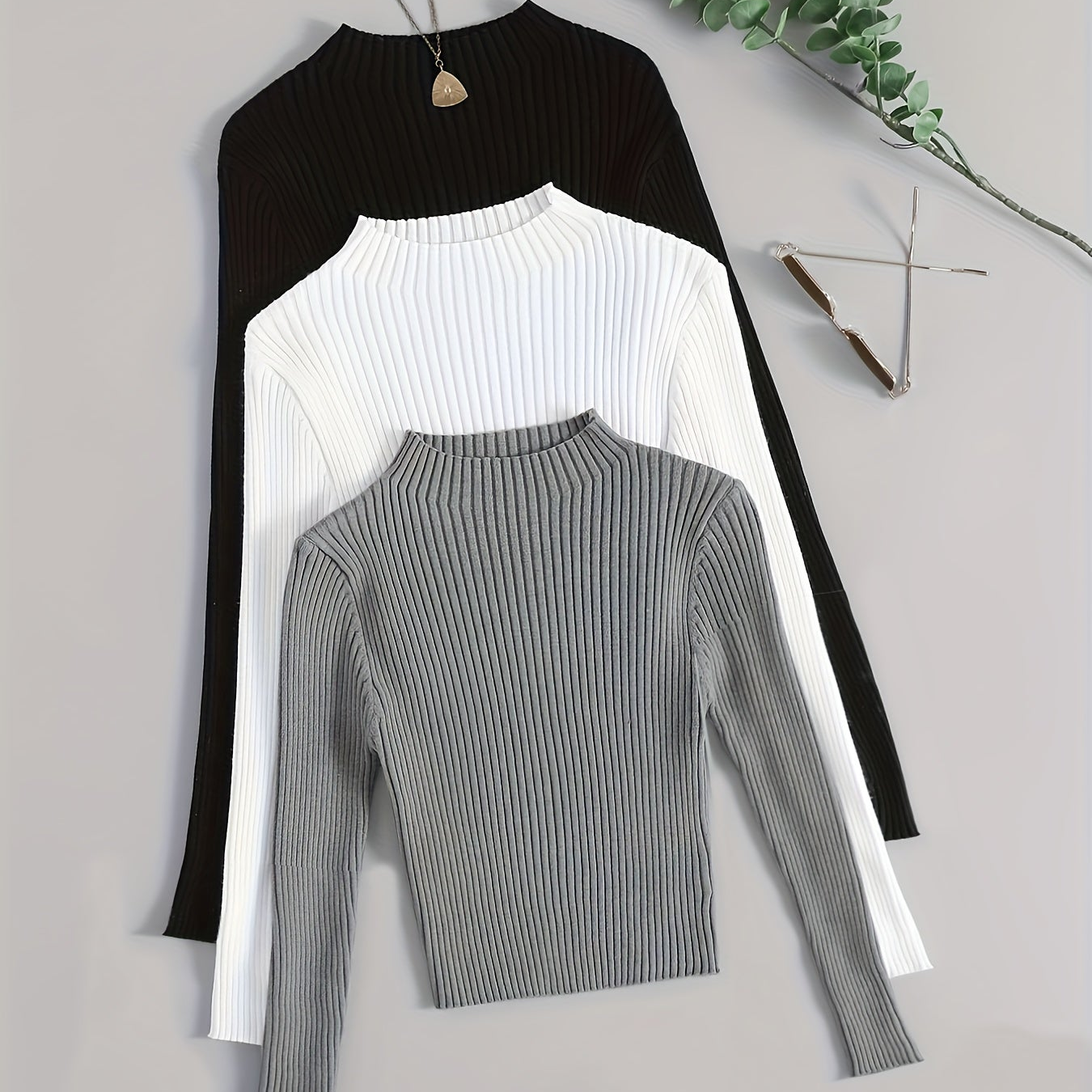 Gerippter Langarm-Pullover mit Stehkragen für Damen, einfarbig