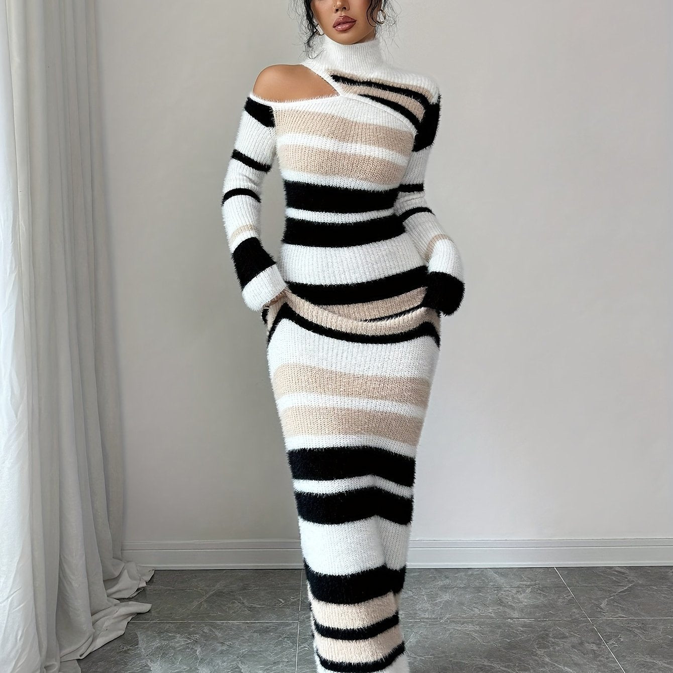 Damen Maxikleid gestreift langarm mit Cut-Out