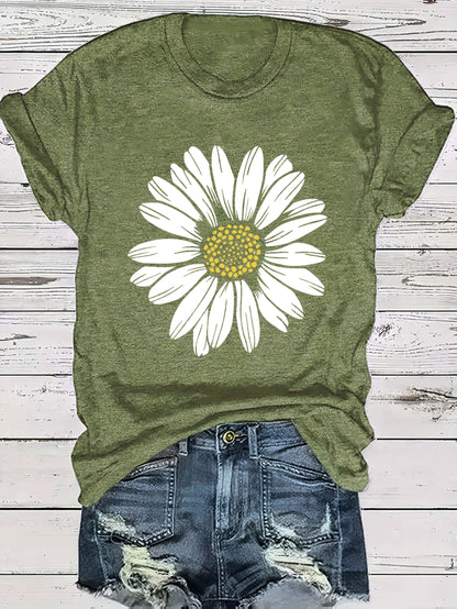 Women's T-Shirt with Daisy Print – Casual Summer Fashion for Leisure and Everyday Wear