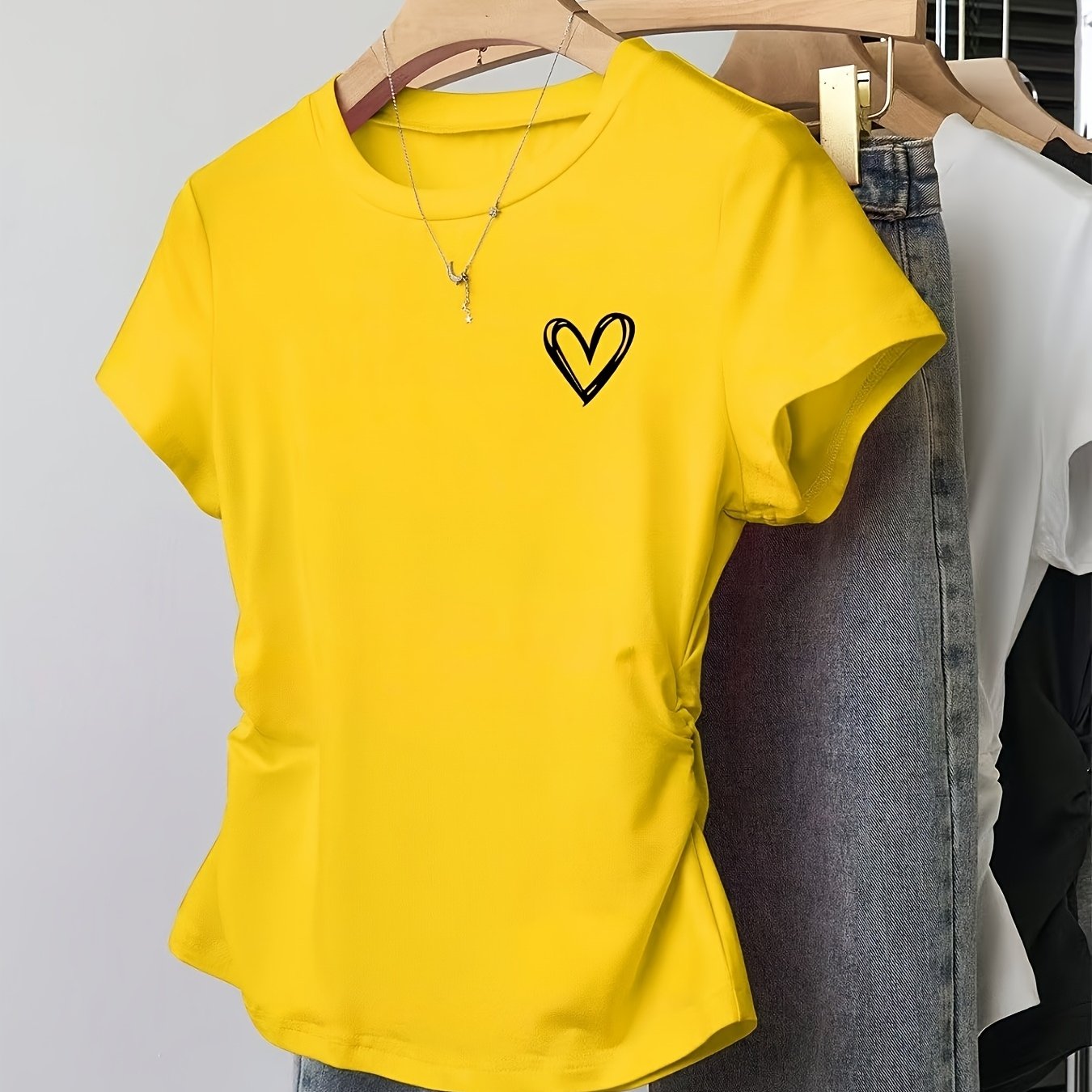 Women's T-shirt with Heart Print – Fashionable Summer Top, Fitted, Short Sleeve, Casual & Leisure Look