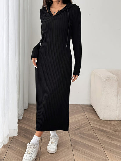 Geripptes Strickkleid Schwarz Lang Kapuze