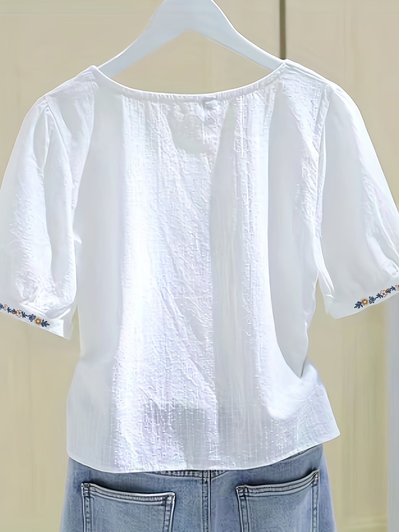 Women's Blouse with Embroidery and Square Neckline – Elegant Spring and Summer Style