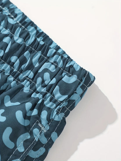 Men's swim shorts with modern pattern, sporty style, ideal for beach and leisure