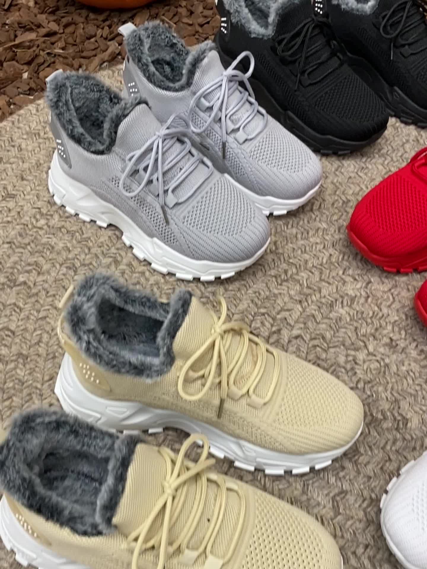 Damen Sneaker mit Strick-Obermaterial und Futter in Pelz-Optik Rot