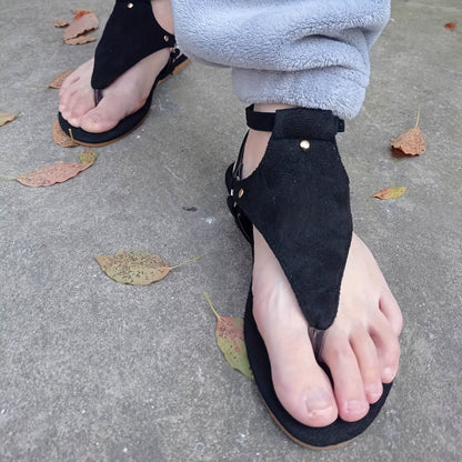 Women's Sandals – Fashionable T-Strap Sandals with Buckle Closure for Everyday and Leisure Use