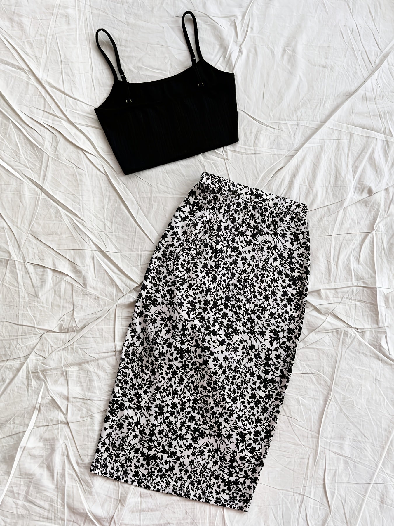 Women's Summer Outfit Set – Fashionable Top and Midi Skirt with Floral Design for Vacation and Leisure