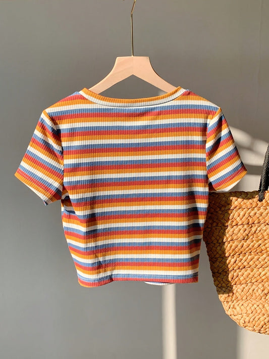 Women's Short-Sleeve T-Shirt with Stripe Pattern – Modern Casual Shirt in Retro Style