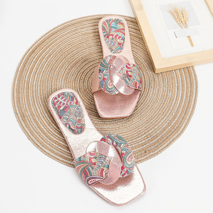 Women's slip-on shoes with paisley pattern and modern design – stylish summer shoes for everyday and leisure use