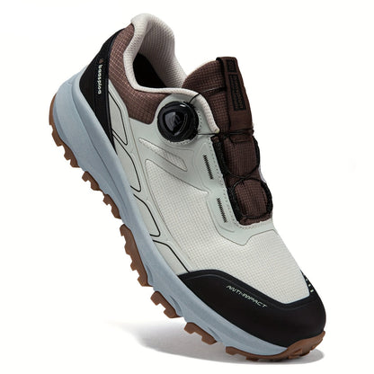 Men's hiking and trekking shoes with a twist-lock closure, non-slip outdoor sports shoes