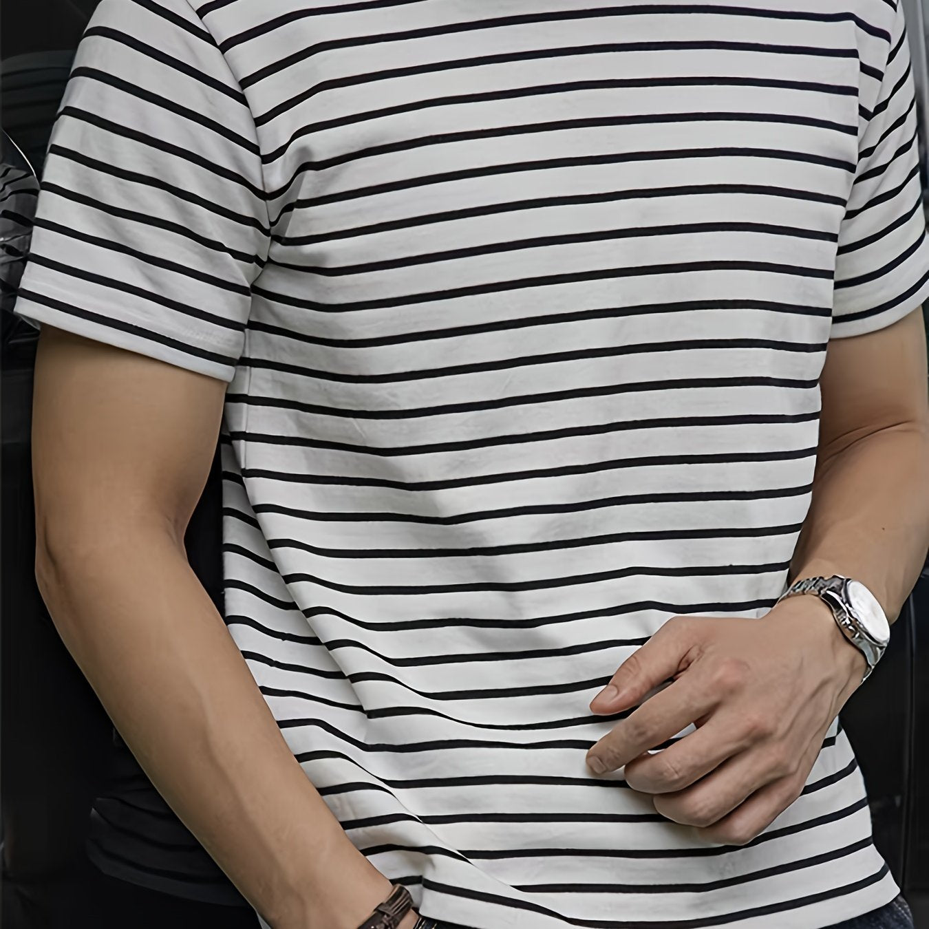 Men's T-Shirt with Classic Stripes – Timeless Design for Everyday and Leisure