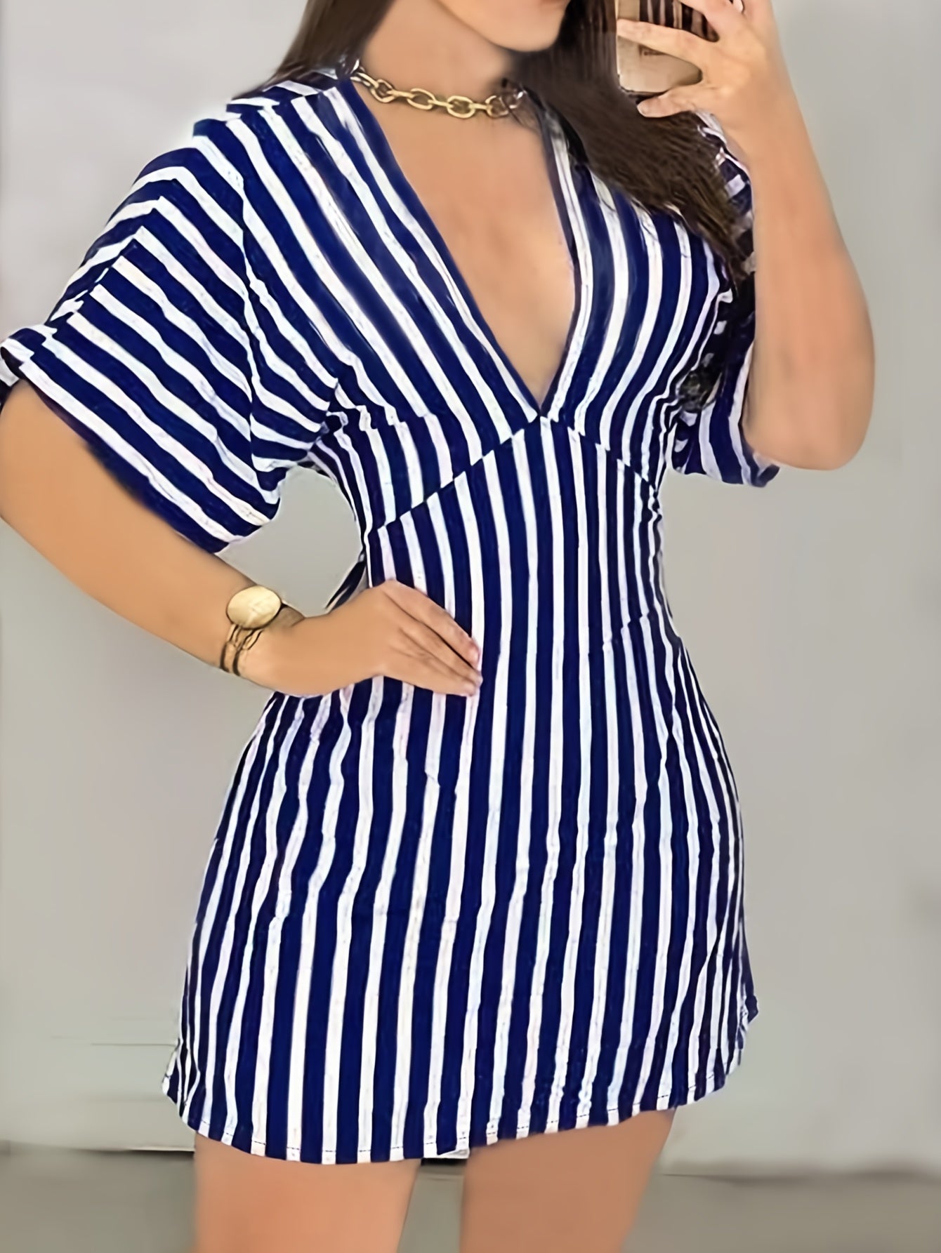 Women's Sexy Backless Striped Mini Dress for Spring and Summer – Elegant Casual Dress with V-Neck