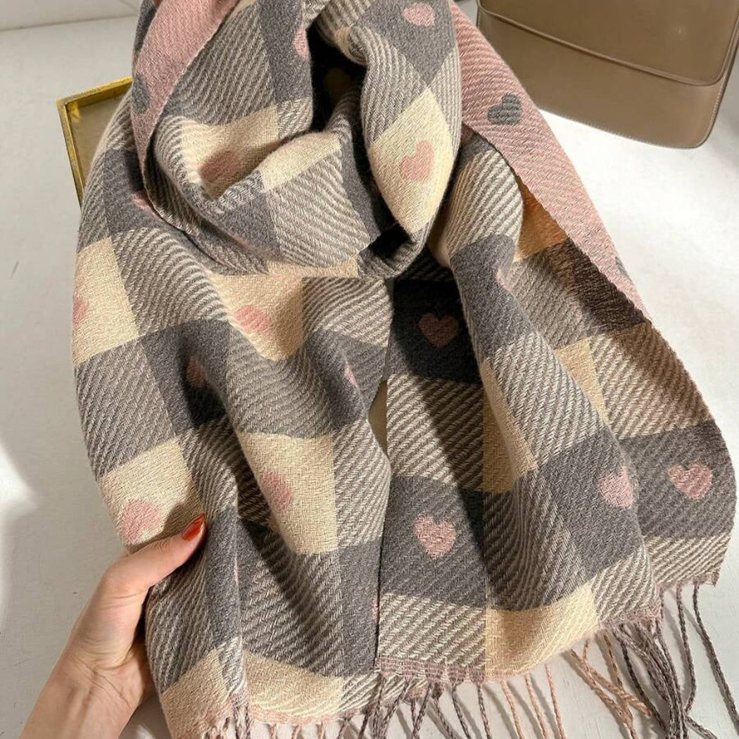 Plaid scarf with a heart pattern and fringes, brown women’s scarf