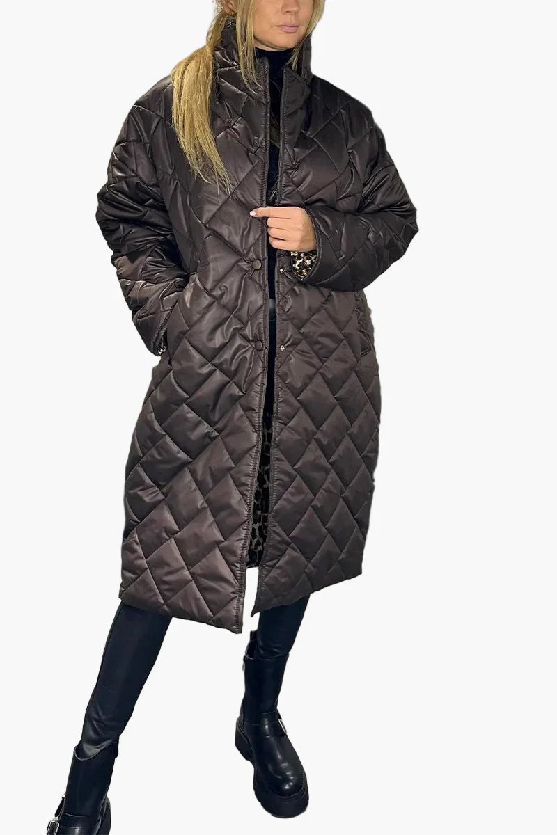 Damen Steppmantel mit Wendefunktion – Eleganter Wintermantel mit Leopardenprint und modernem Schnitt für Alltag & Freizeit