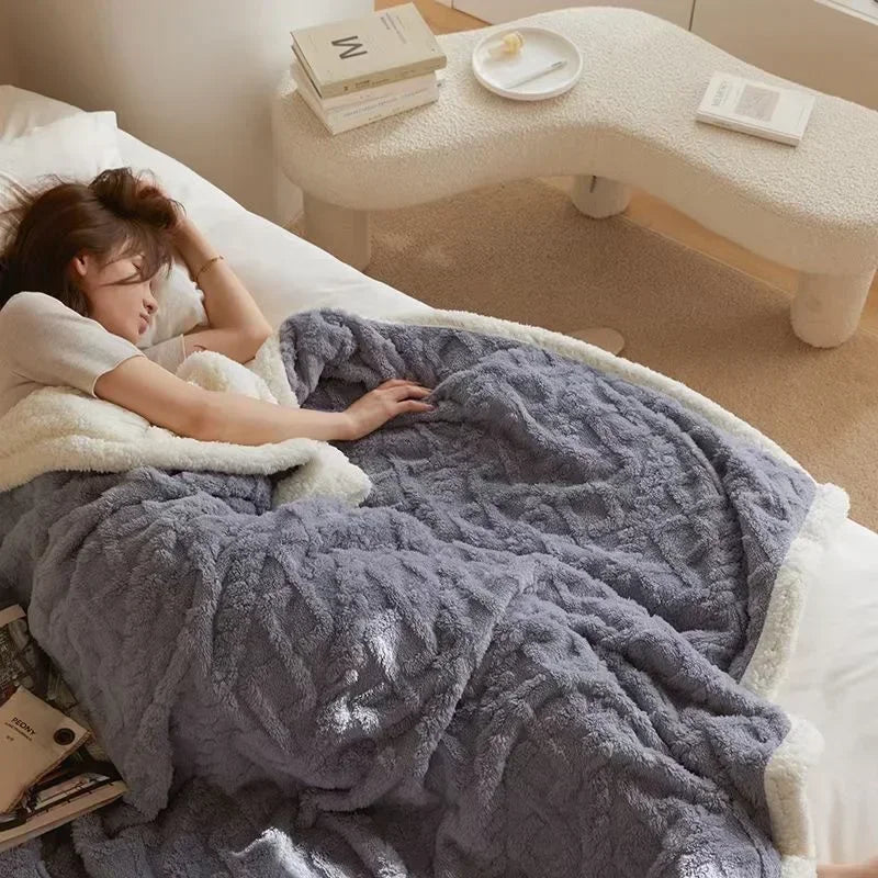 Ultra cozy blanket Sherpa winter blanket for women and men – fluffy sofa blanket for cozy evenings and bedrooms