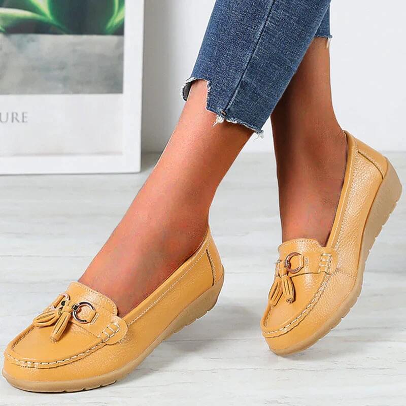 Women's moccasins comfort slip-ons with tassel for everyday and office use